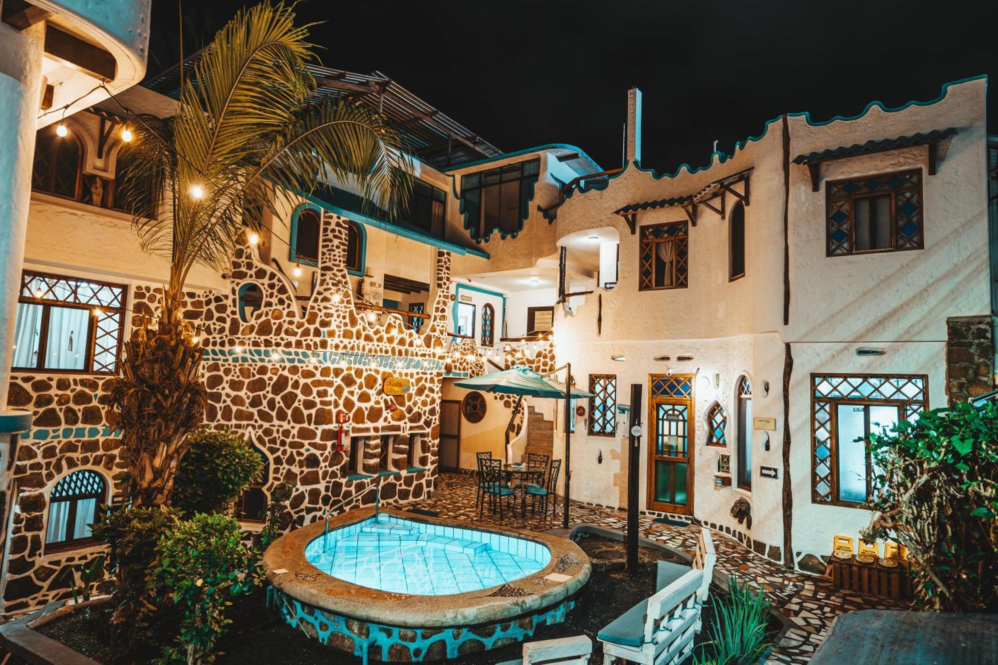 Maidith Galapagos Inn Puerto Ayora  Zewnętrze zdjęcie