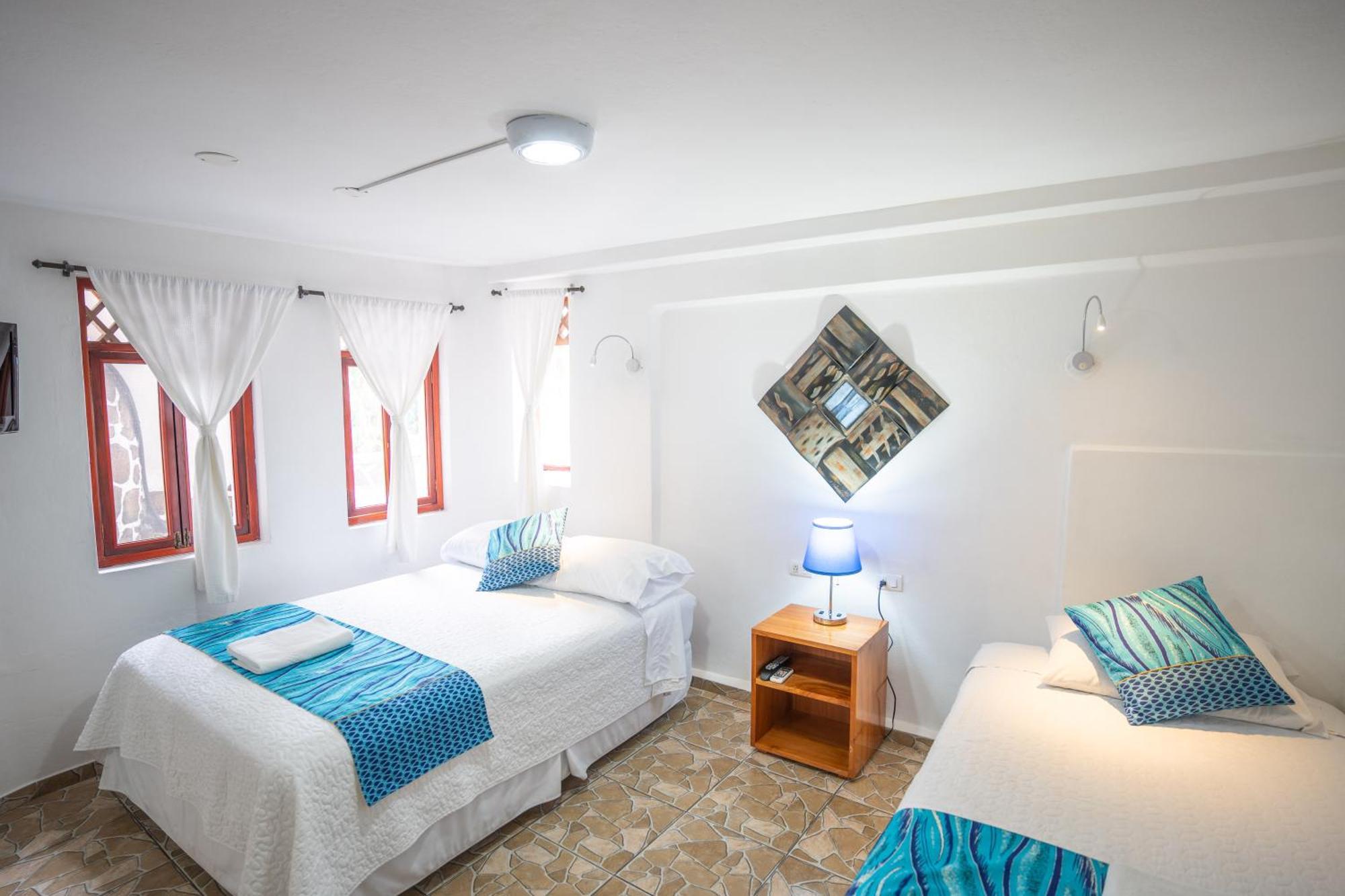 Maidith Galapagos Inn Puerto Ayora  Zewnętrze zdjęcie