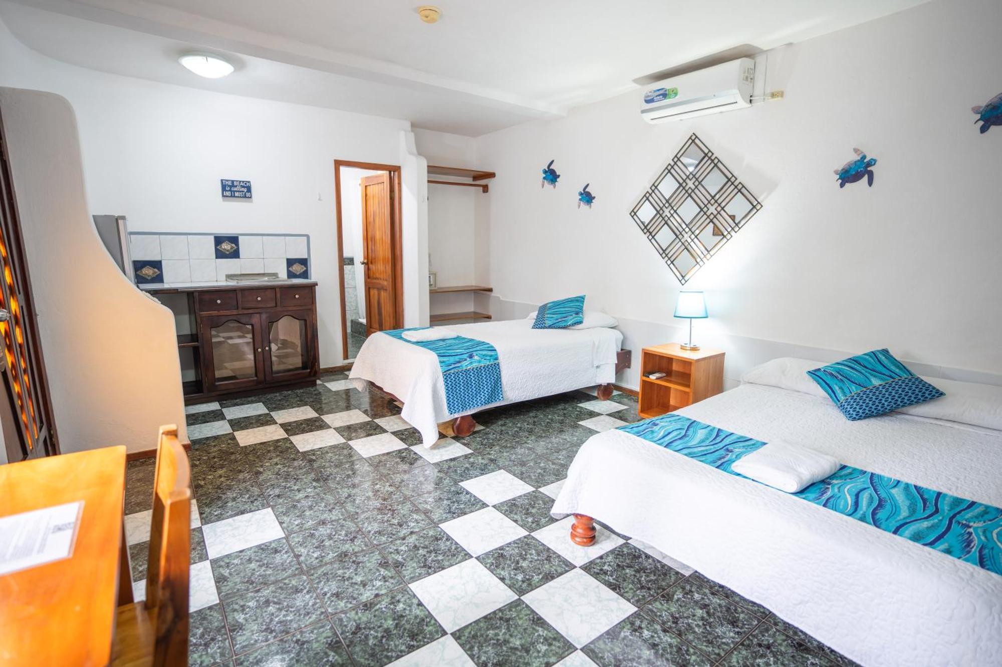 Maidith Galapagos Inn Puerto Ayora  Zewnętrze zdjęcie