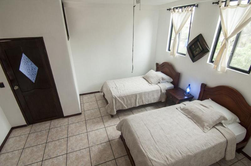 Maidith Galapagos Inn Puerto Ayora  Zewnętrze zdjęcie